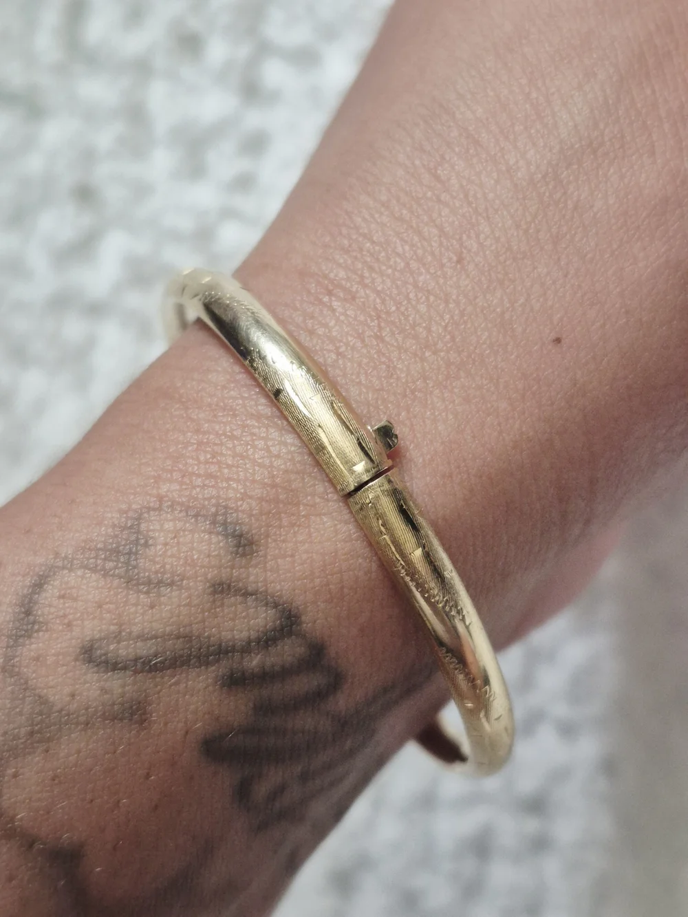 14k Yellow Gold Bangle Bracelet